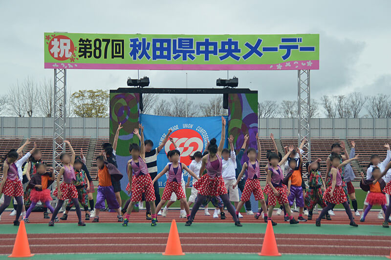 写真:オープニングアトラクション02
