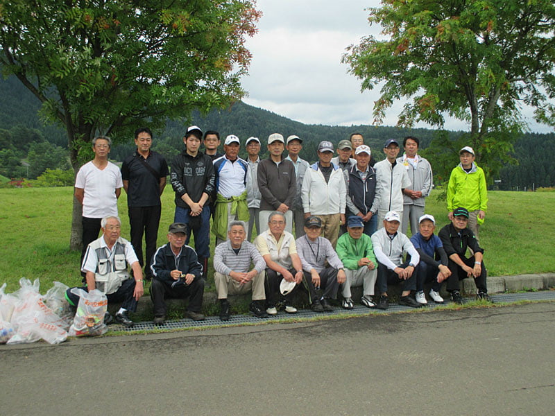 写真：鹿角地連のクリーンアップ運動