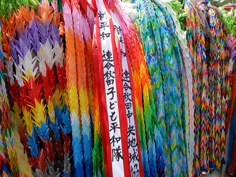 写真：千羽鶴